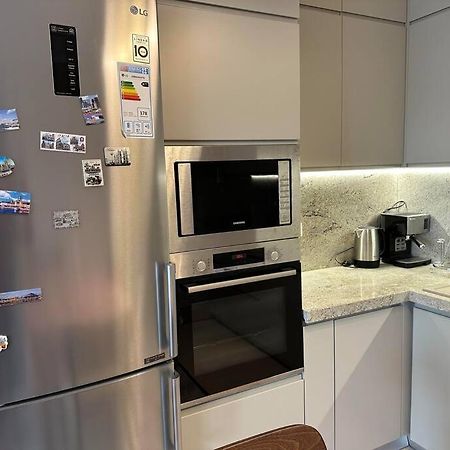 Family Friendly 2 Bedroom Apartment Eden Gardens Tirana City Center 外观 照片