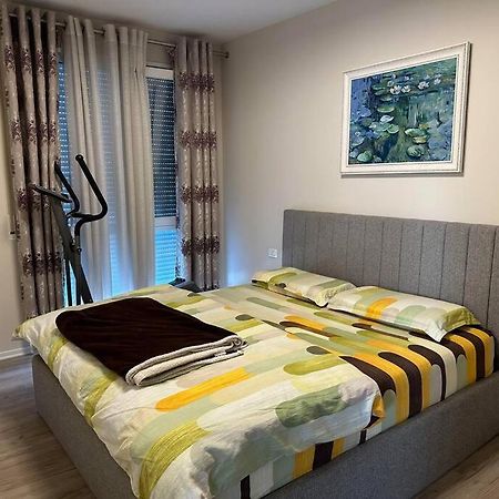 Family Friendly 2 Bedroom Apartment Eden Gardens Tirana City Center 外观 照片