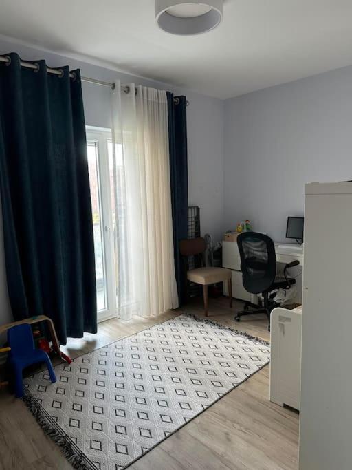 Family Friendly 2 Bedroom Apartment Eden Gardens Tirana City Center 外观 照片