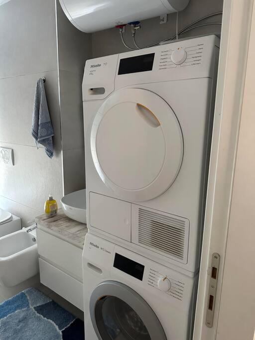 Family Friendly 2 Bedroom Apartment Eden Gardens Tirana City Center 外观 照片